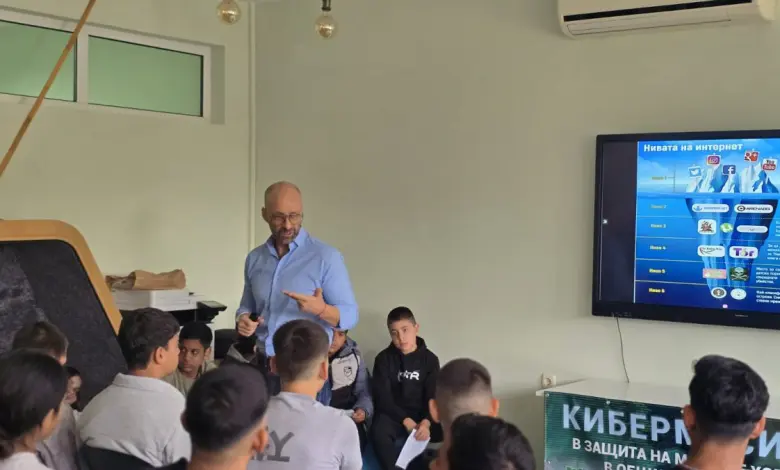 Скок на киберпрестъпленията експерти предупреждават за растящи рискове сред учениците