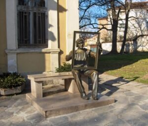 Паметник на Цанко Лавренов