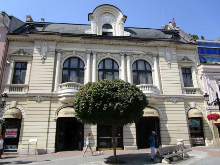 Gallery image